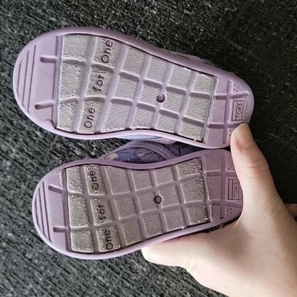 TOMS Slip-on Hawaiian Floral Sneakers - T6 - Picture 5 of 7